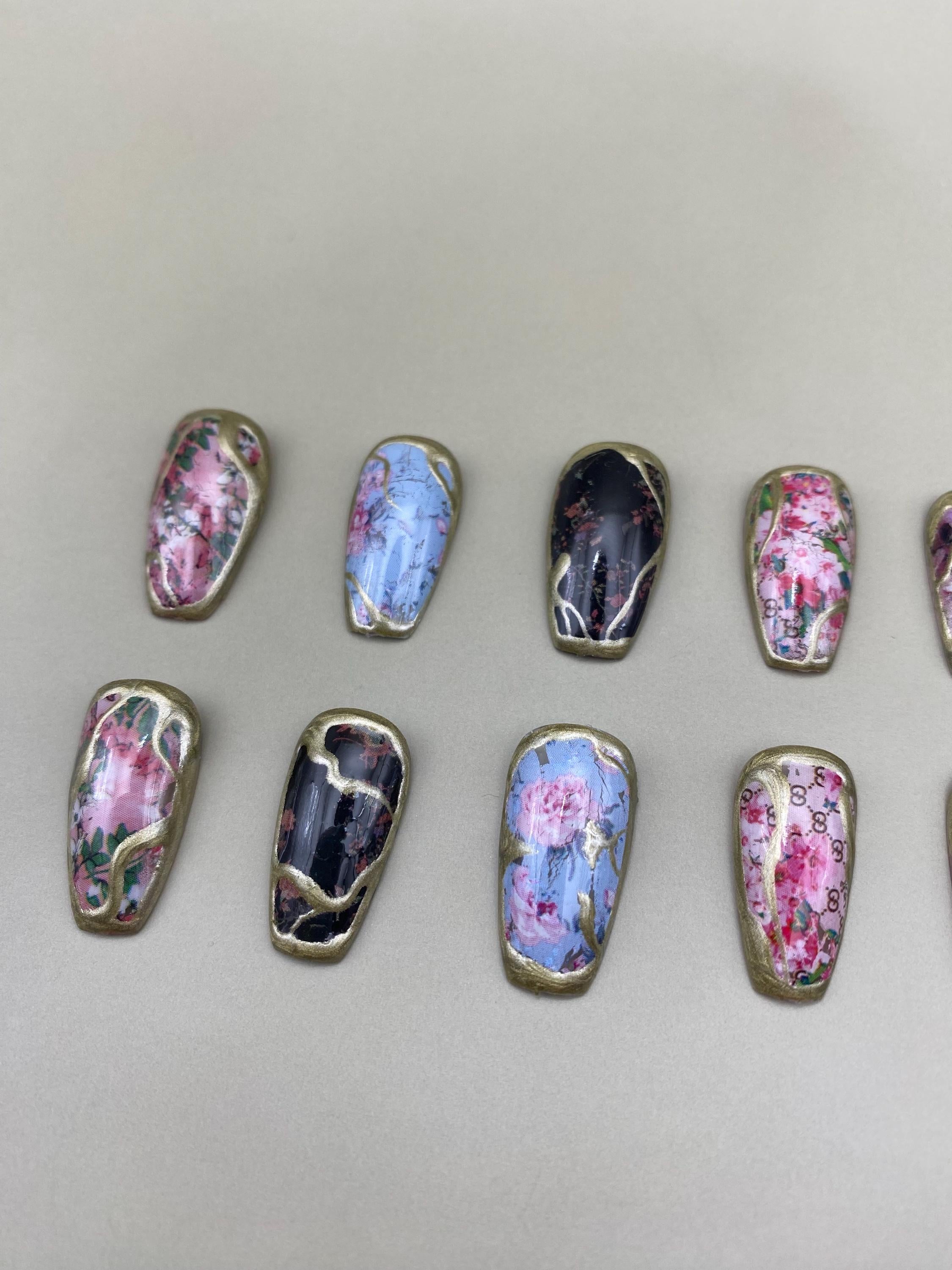 Garden party press on nails - vintage press on nails - gifts for her - Bridgerton inspired - floral - flowers - spring - art - gift