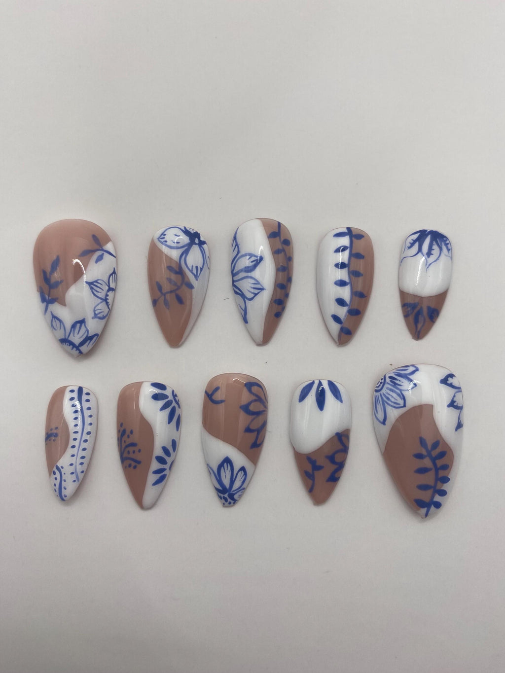 Moroccan inspired press on nails - Santorini nails- holiday nails - gifts for her - white and blue nails
