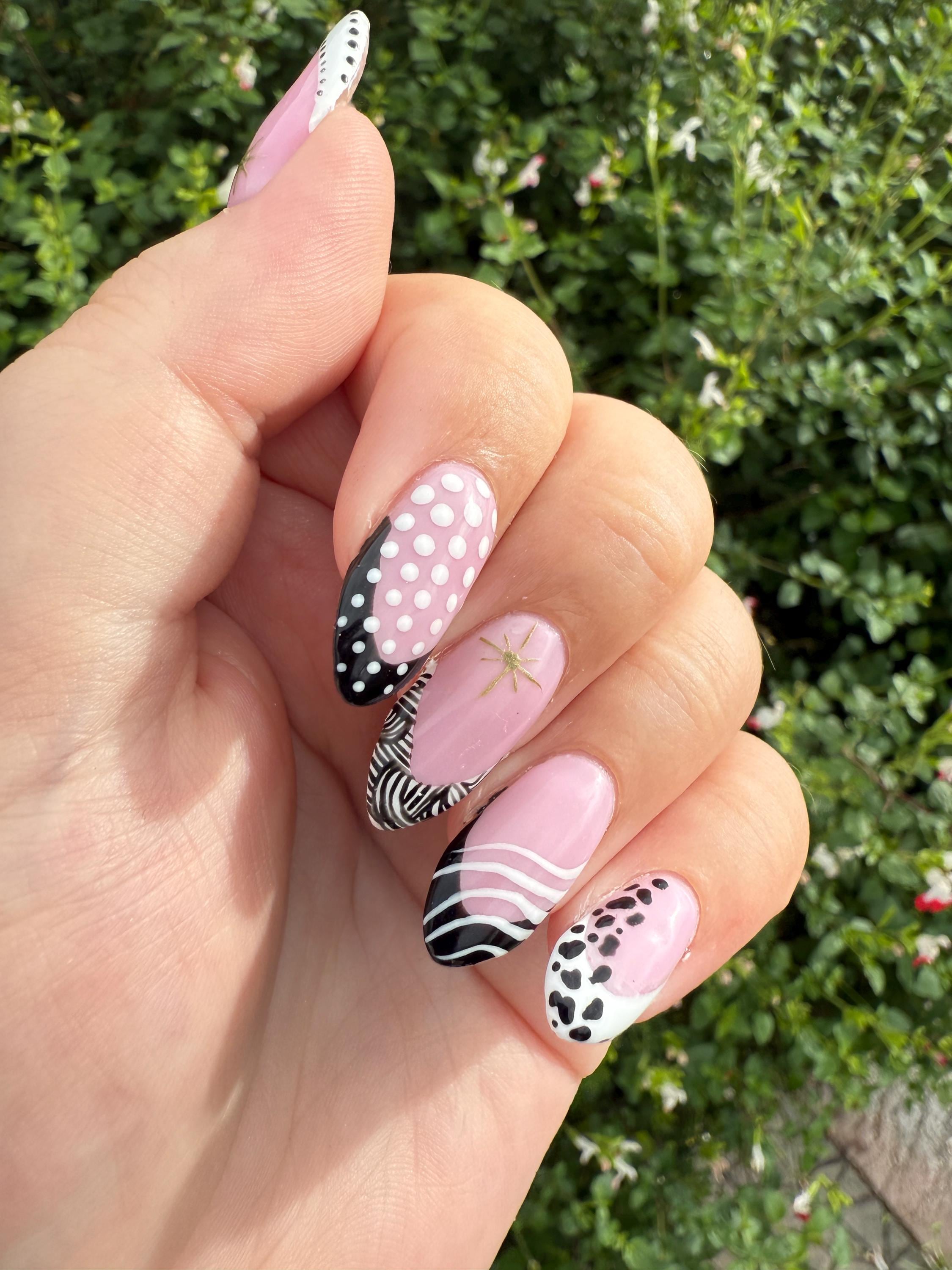 Elegant Black & White French Tip Press On Nails | Luxury Handmade False Nails reusable handmade nails - minimal press ons - gift for her