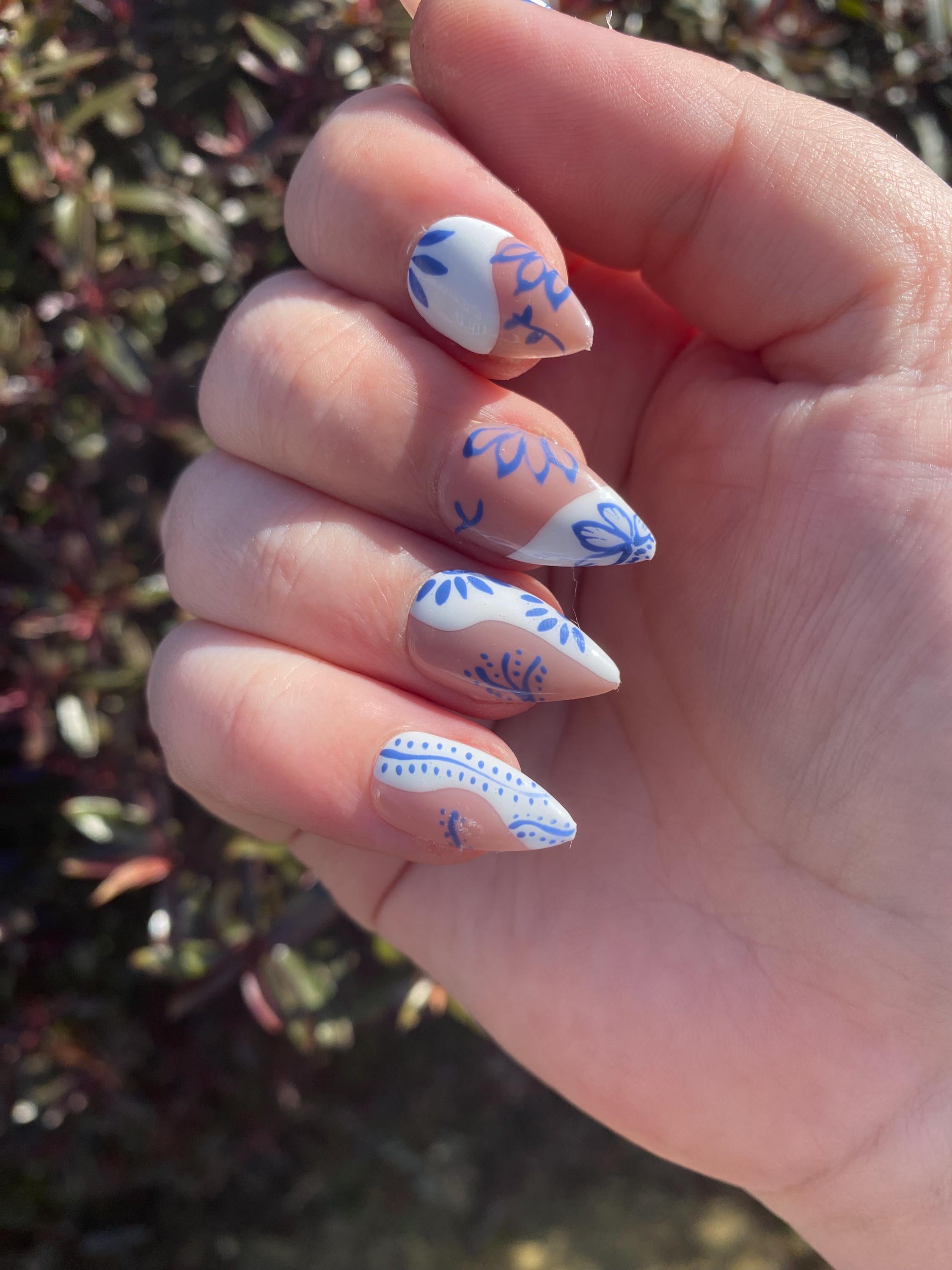 Moroccan inspired press on nails - Santorini nails- holiday nails - gifts for her - white and blue nails