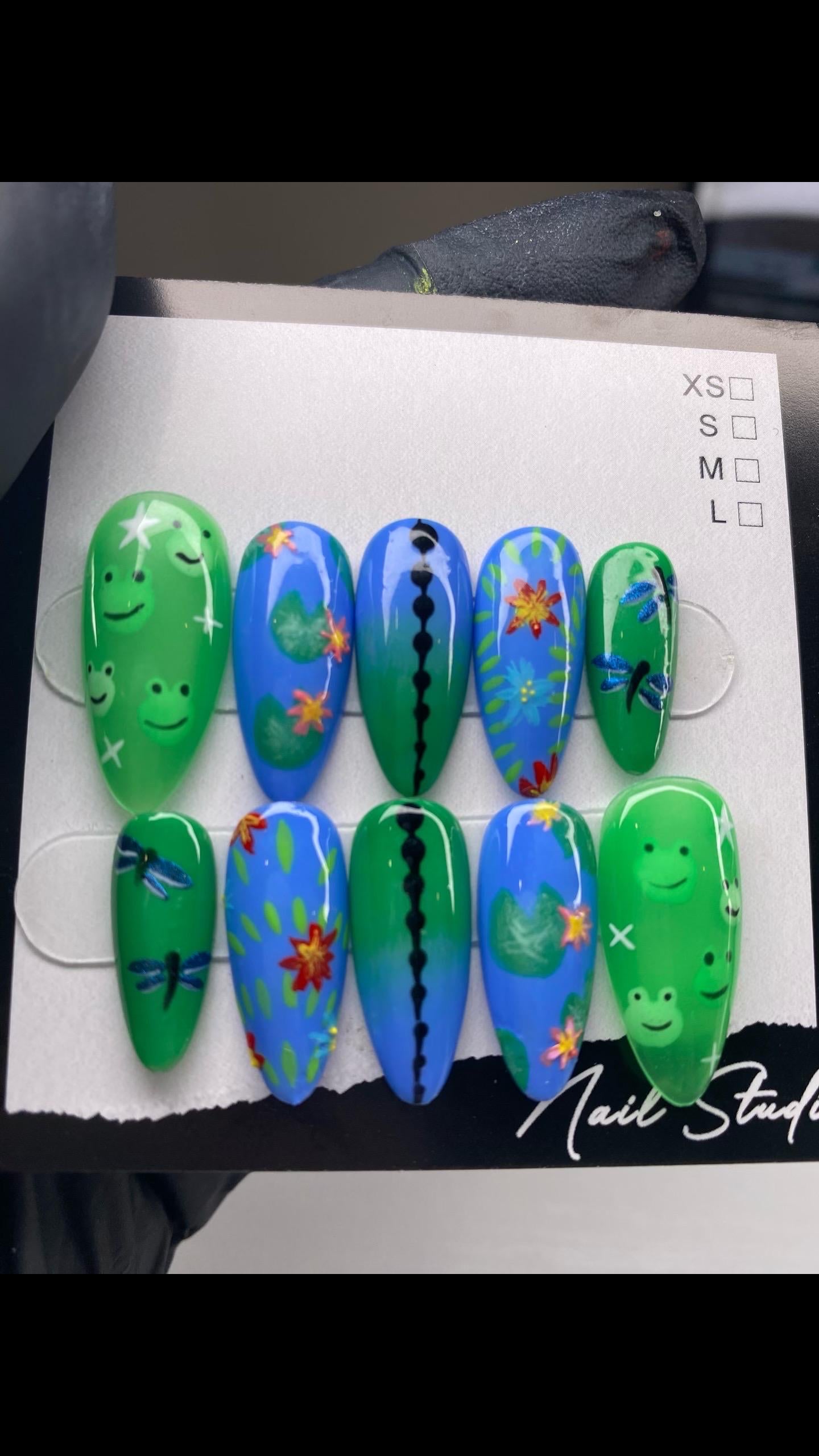 Frog-tastic Press-On Nails: Leap into Style! Cottagecore nails - blue nails - green nails - ombré nails - gifts for her