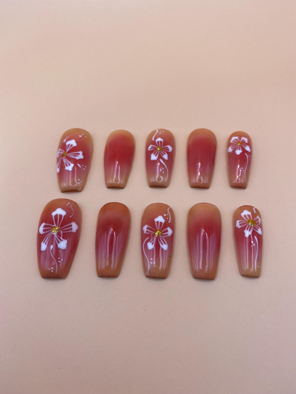 Summer coral flower press on nails - Hibiscus flower fake nails - reusable handmade nails - bright summer press ons - gift for her