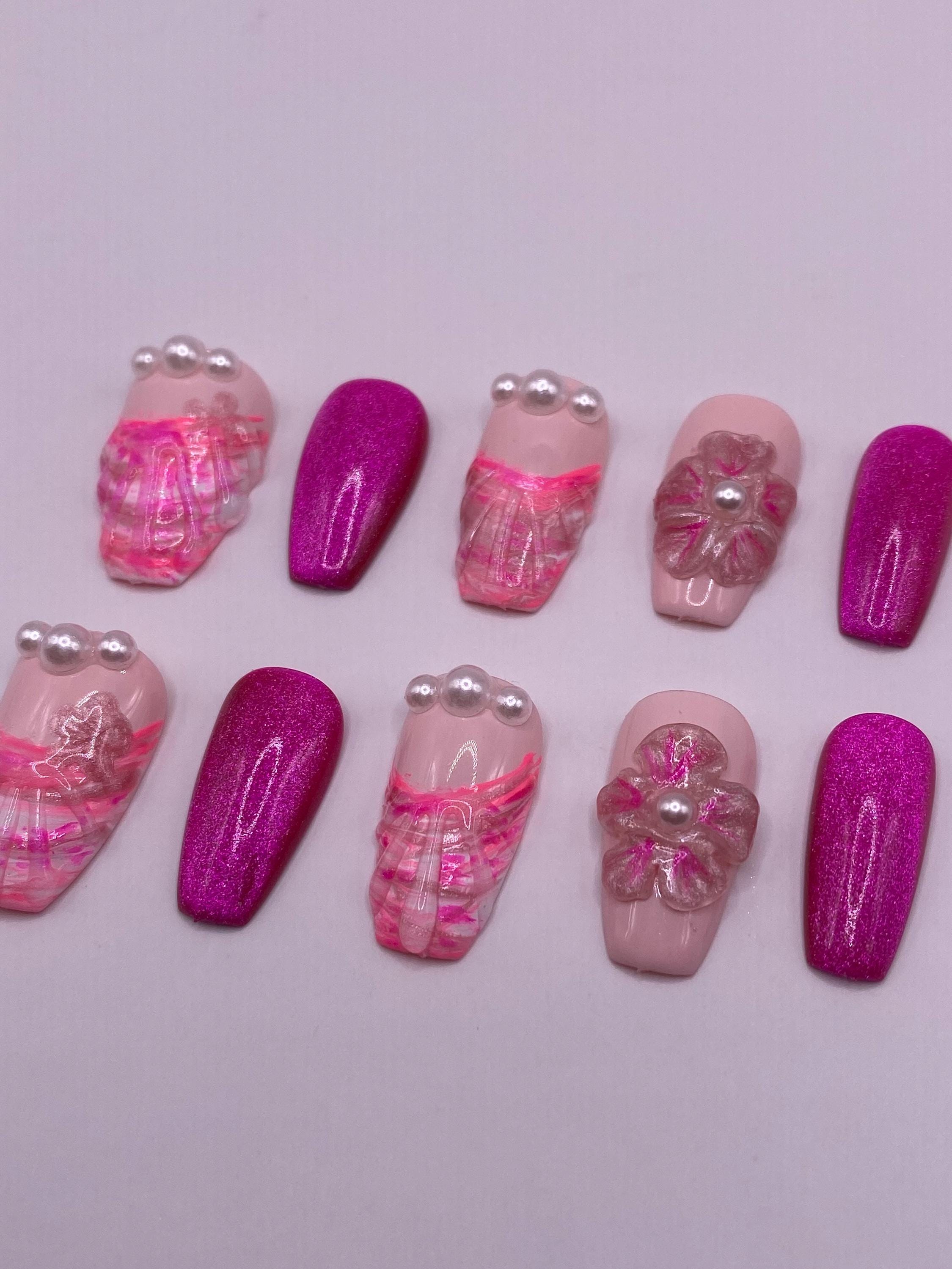 Spring flowers press on nails - Floral fake nails - spring nail art set - reusable handmade nails - soft pink press on - gift for her - 3d