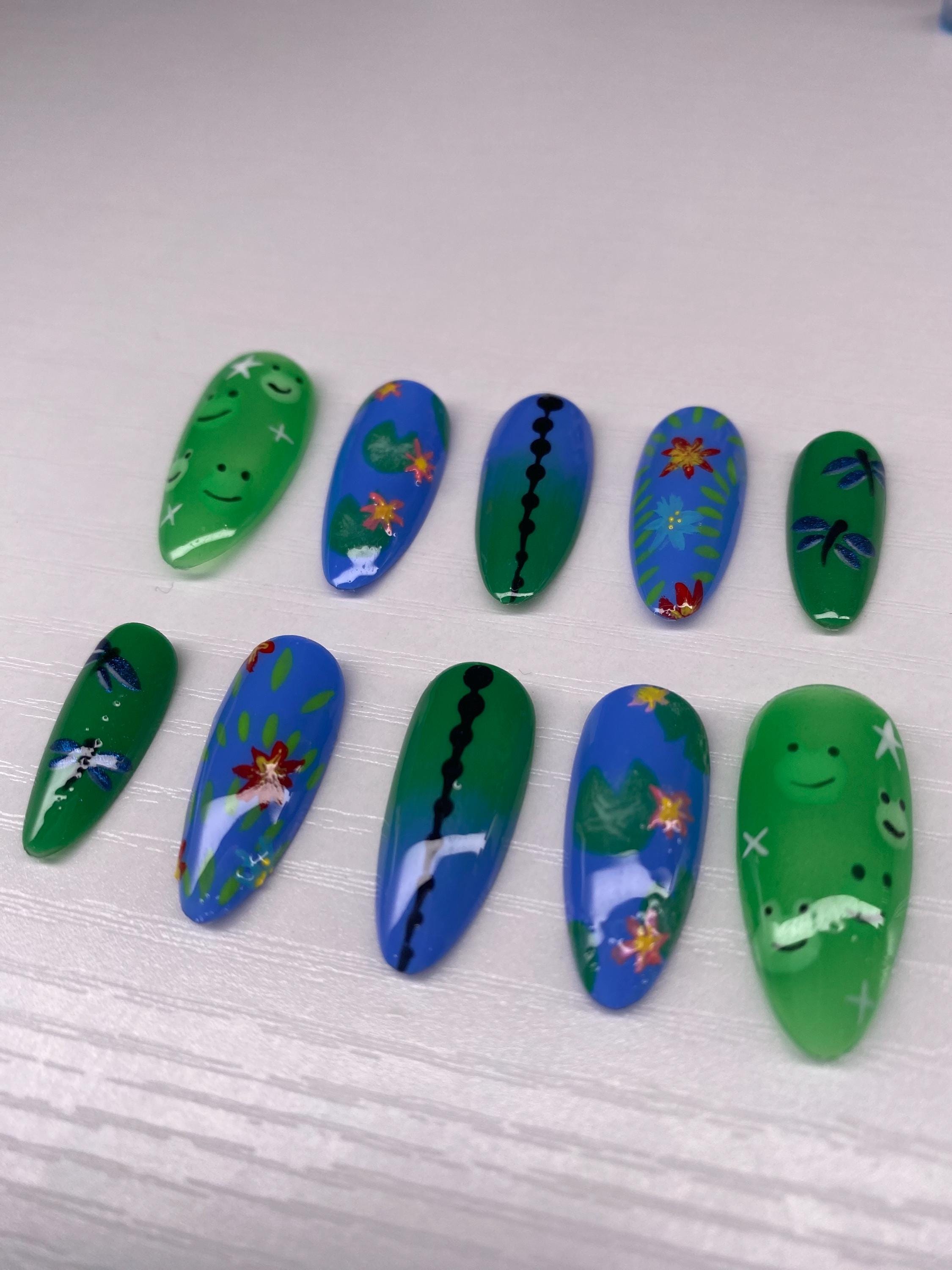 Frog-tastic Press-On Nails: Leap into Style! Cottagecore nails - blue nails - green nails - ombré nails - gifts for her