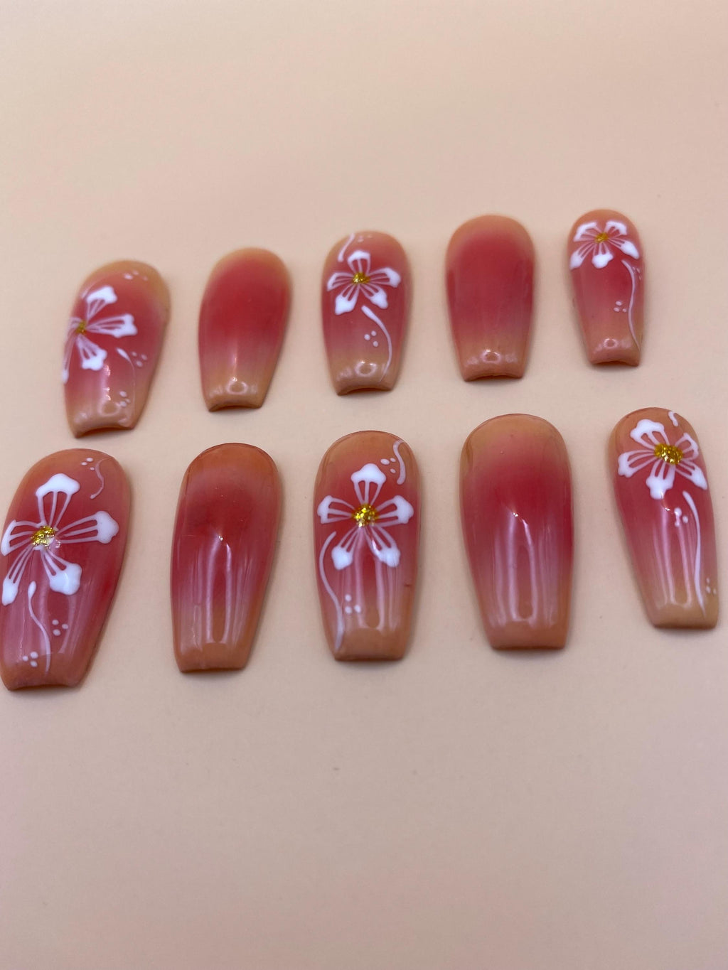 Summer coral flower press on nails - Hibiscus flower fake nails - reusable handmade nails - bright summer press ons - gift for her