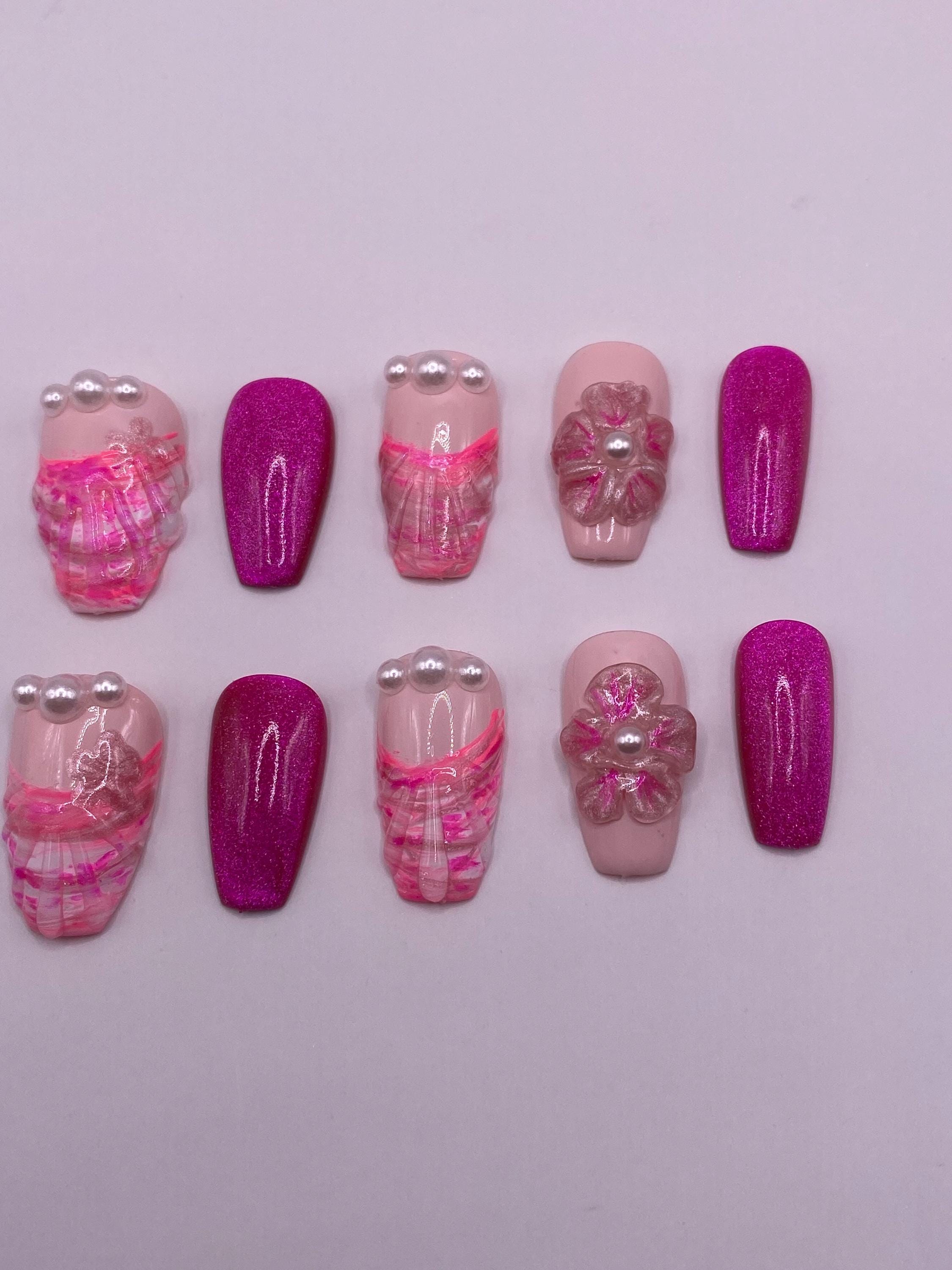 Spring flowers press on nails - Floral fake nails - spring nail art set - reusable handmade nails - soft pink press on - gift for her - 3d