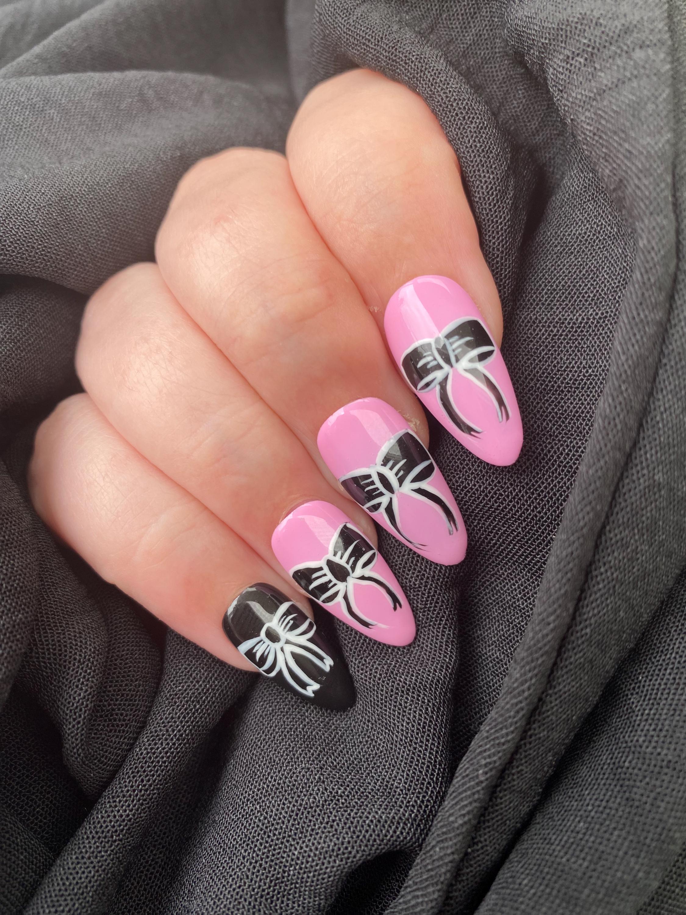 Gothic press on nails - pink - black - gifts for her - goth - bow -
