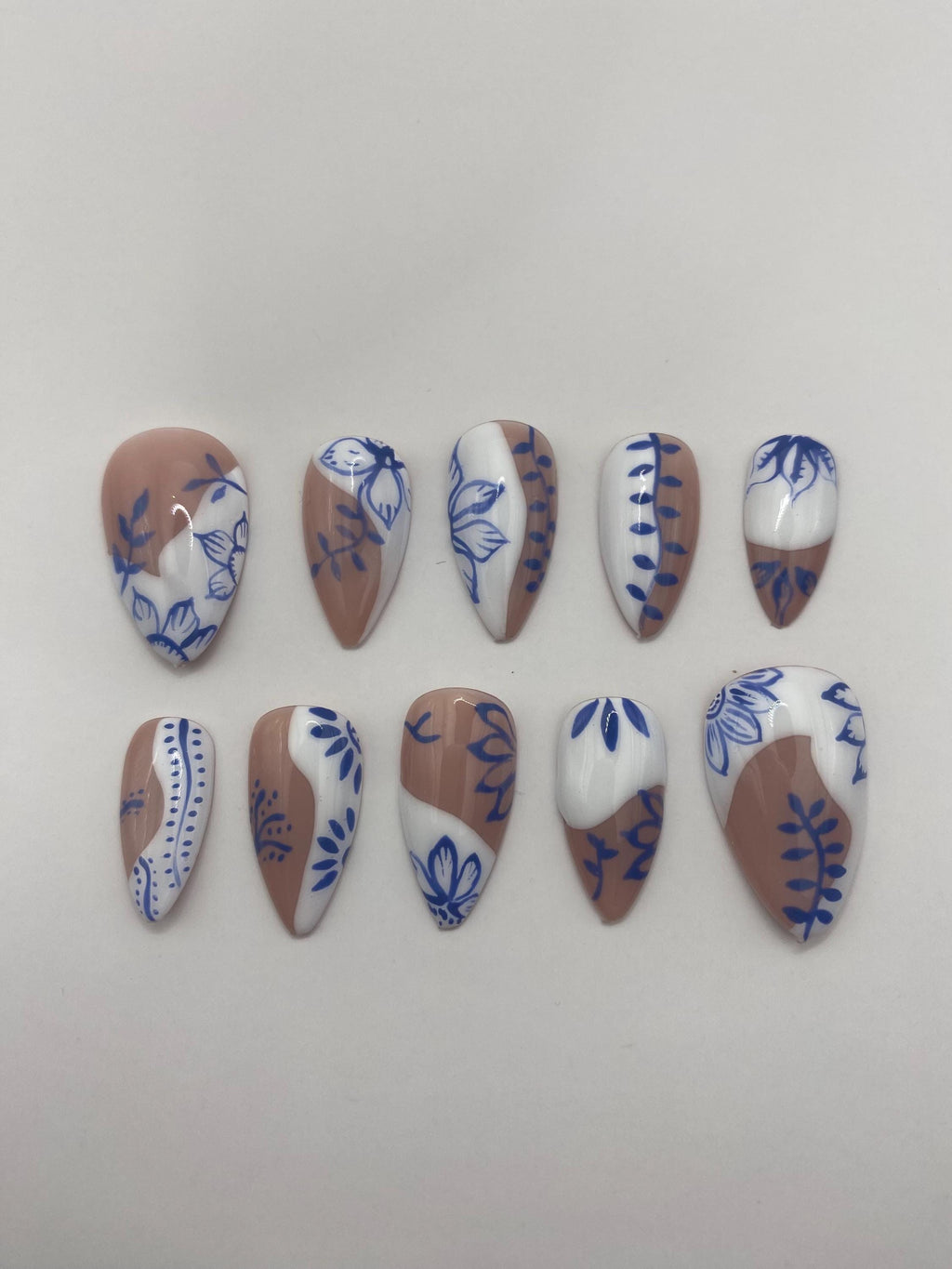 Moroccan inspired press on nails - Santorini nails- holiday nails - gifts for her - white and blue nails