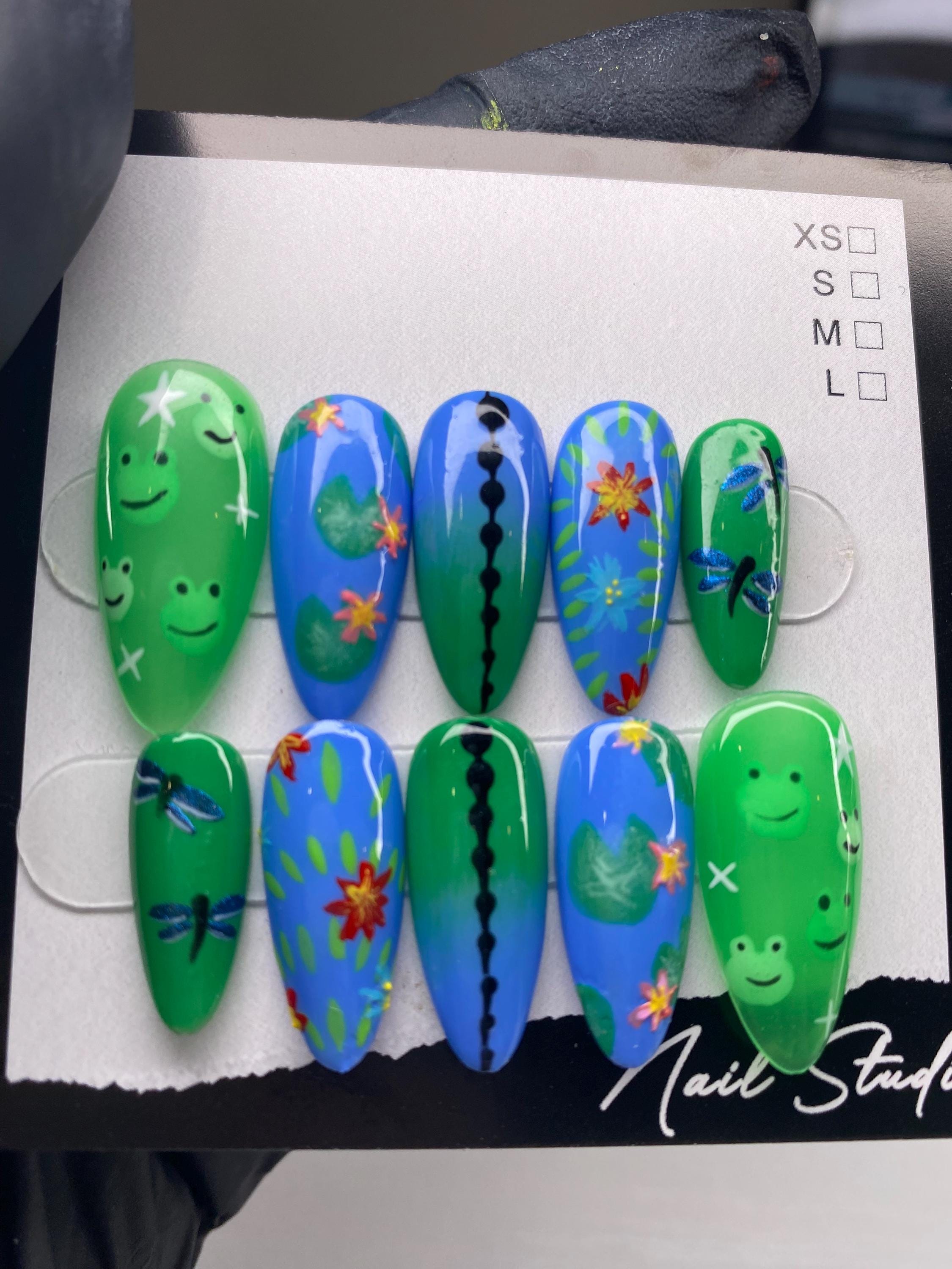 Frog-tastic Press-On Nails: Leap into Style! Cottagecore nails - blue nails - green nails - ombré nails - gifts for her