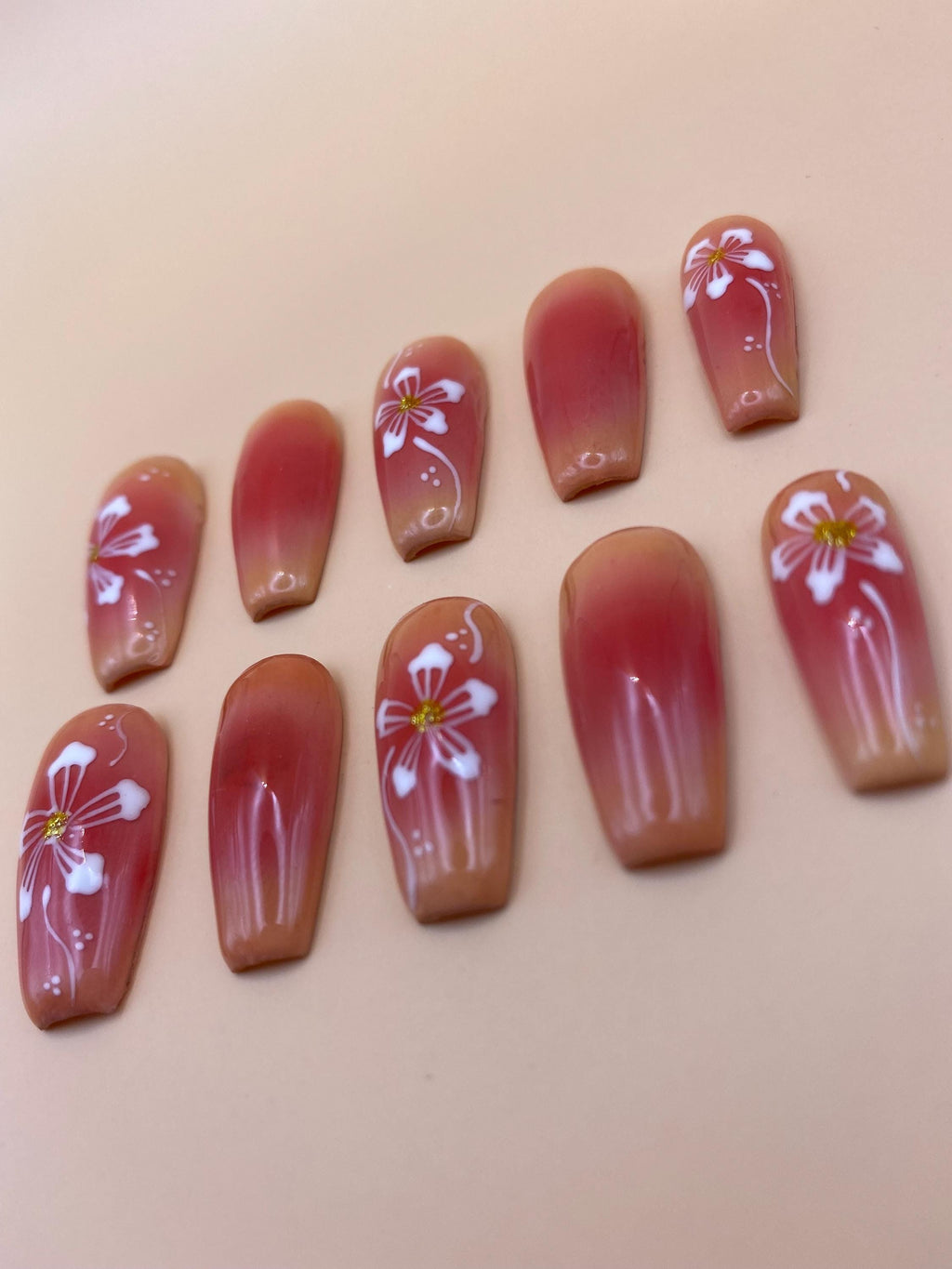 Summer coral flower press on nails - Hibiscus flower fake nails - reusable handmade nails - bright summer press ons - gift for her